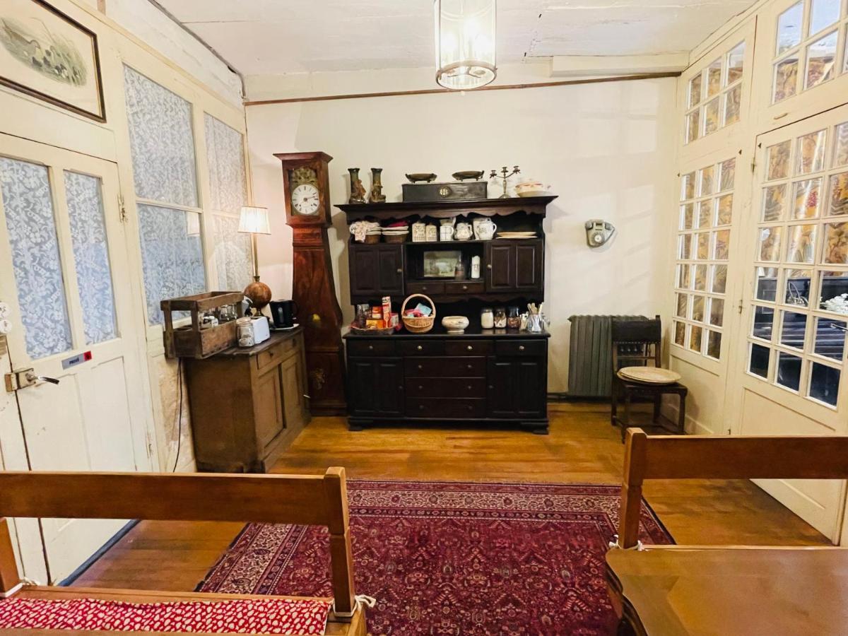 Epicerie Vieille Du Puy En Velay Hotel Le Puy-en-Velay Bagian luar foto
